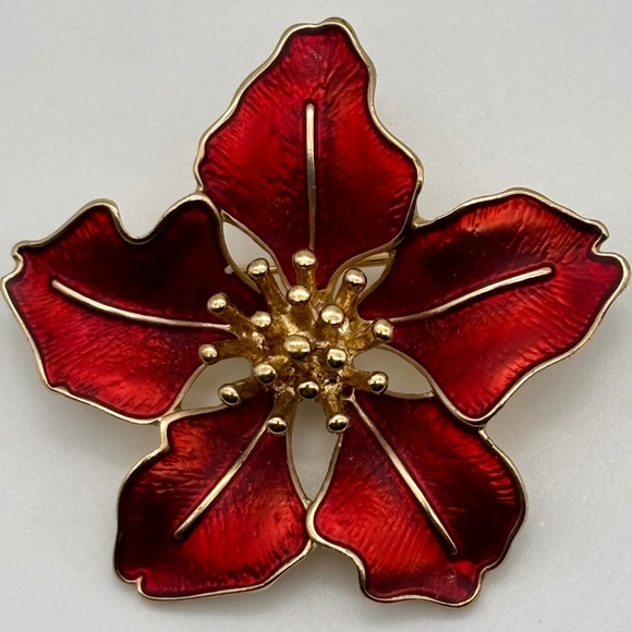 Vintage Poinsettia Brooch Red Enamel and Gold Tone Unmarked, Circa 1990s Festive - Picture 1 of 11